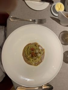 Linguine con calamaretti e salsa di pane